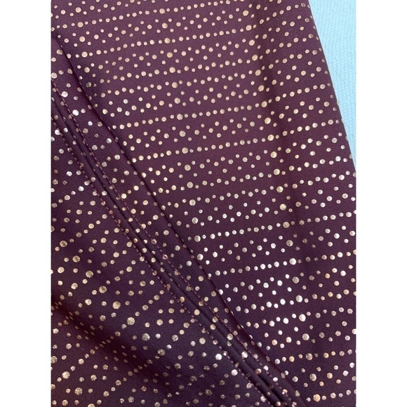 SPANX Metallic Dot Print Active 7/8 Booty Leggings - Picture 12 of 12